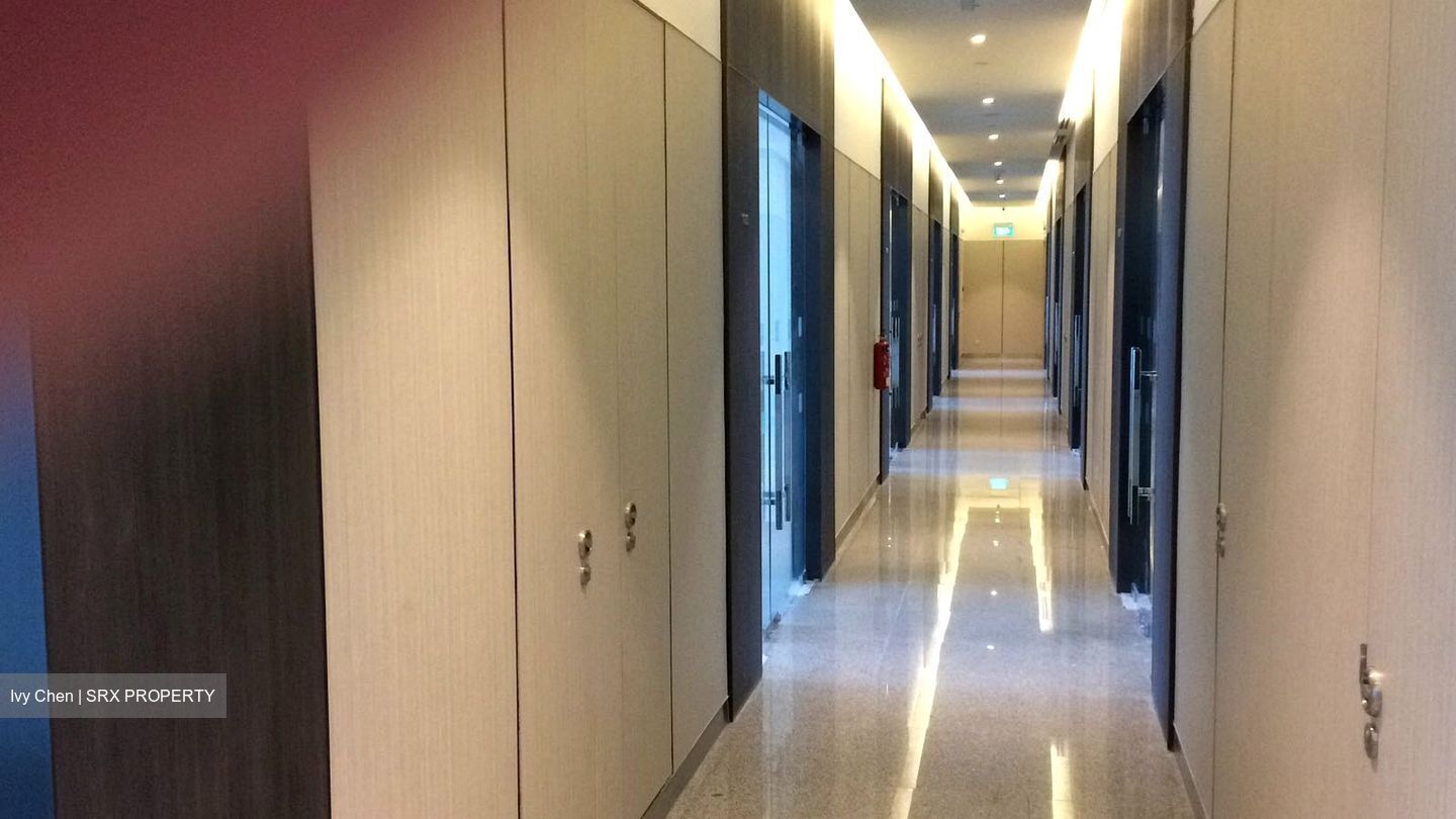 Sbf Center (D1), Office #594210561